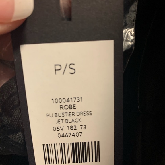 Faux leather dress - Picture 4 of 4